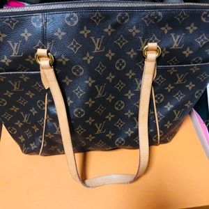 $850 almost in new condition a few marks inside,